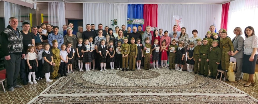 Утренник посвященный «Дню Защитника Отечества» Утренник посвященный «Дню Защитника Отечества».